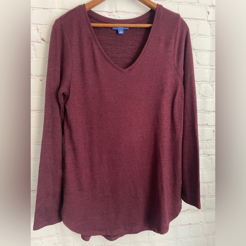 Women’s Medium Apt 9 Long Sleeve Top - Ultra Soft - Burgundy - Long